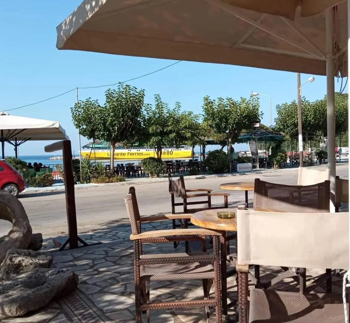 Vasilis Travlos Apartment Poros